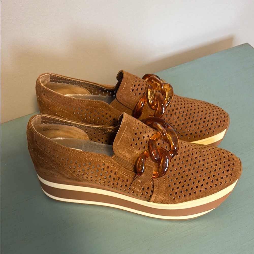 Dolce Vita Brown Flats with Platform and Buckle in suede